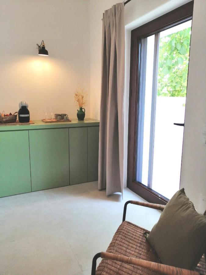 Intornoalnoce Suites ชิสแตร์นีโน ภายนอก รูปภาพ